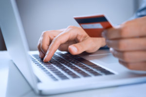 Украинцы стали меньше тратить на распродажах AliExpress