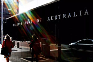 Наличные – для экстренных случаев: Австралия отказывается от банкнот