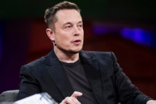 Глобальный интернет: Илон Маск назвал дату запуска спутников SpaceX