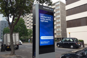 Wi-Fi для всех: в Британии установили инклюзивные инфо-киоски