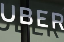 Uber выпустит дебетовые карты для водителей