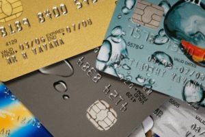 Долги американцев по кредитным картам достигли рекорда