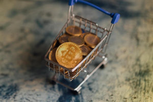 Итальянский супермаркет начал принимать к оплате биткоины