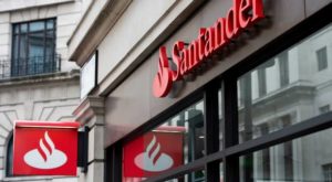 Ведущий банк Европы массово закрывает отделения