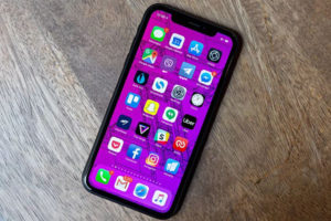 Названы самые популярные мобильные приложения в Украине