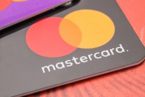 Стало известно, когда все карты Mastercard в Украине станут бесконтактными