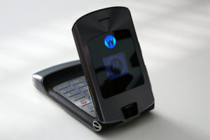 Легенда возвращается: Motorola снова выпустит популярную модель RAZR V3