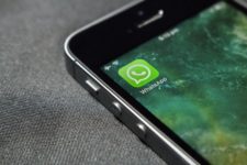 WhatsApp из-за ошибки дает доступ к чужой переписке