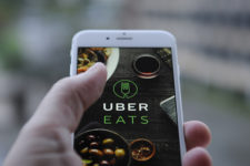 Uber Eats начнет доставлять еду дронами