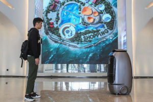 Роботы и распознавание лиц: в Китае открыли умный отель (фото, видео)