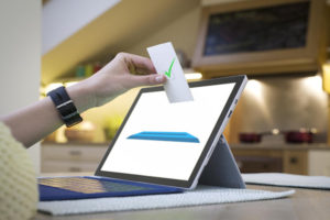 Украинцы смогут голосовать с помощью смартфона