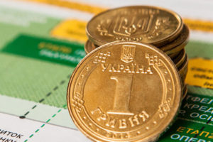 «Гривна Всемогущая»: в Киеве установили необычный памятник (фото)