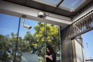 Тотальный контроль: в Китае жилые дома следят за постояльцами