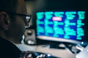 Данные клиентов крупной биржи находятся в опасности