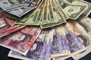 Фунт упал до рекордно низких показателей из-за затянувшегося брексита