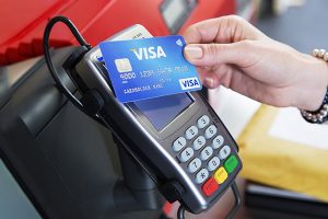 Visa увеличила лимит для бесконтактных платежей: названа новая сумма