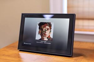 Facebook представил второе поколение собственных гаджетов