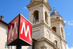 На заметку туристу: в метро Рима можно платить банковской картой