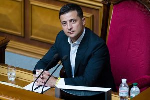 Президент подписал новый закон о защите потребителей финансовых услуг