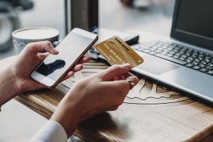 Нацбанк нагадав правила безпечних покупок в інтернеті