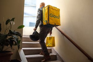 Glovo и Mastercard запускают бесплатную доставку в Киеве, Днепре и Одессе