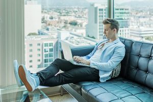 Минцифры поможет беларусским айтишникам с переездом в Украину: что предлагают