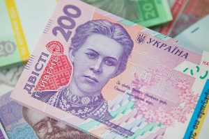 Новый вариант подделки: Нацбанк изъял из обращения фальшивые 200-гривневые купюры