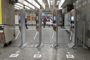 Бесконтакт повсюду: в метро Киева проведут масштабное обновление турникетов
