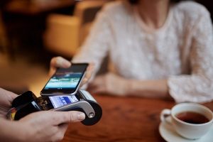 Зростання доходів платіжної індустрії буде в два рази повільніше, ніж до COVID-19