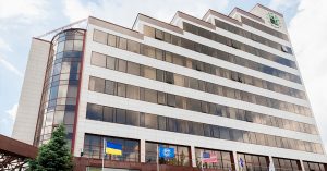 Крупнейший банк страны столкнулся с многократным падением прибыли