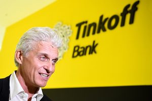 Глава Тинькофф Банка предстанет перед судом из-за обвинений в неуплате налогов