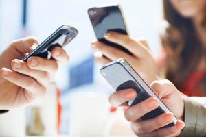 ТОП-20 самых популярных мобильных приложений среди украинцев в январе