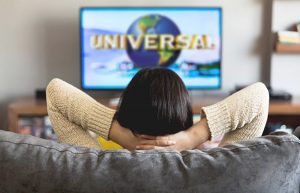 Universal Studios переносит свои фильмы в онлайн: как это будет работать