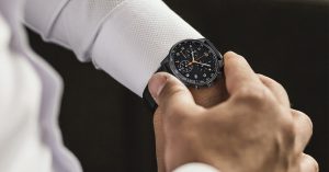 Не часами едиными: совершать платежи можно будет с помощью “умного стекла”