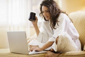 Новая реальность: американцы согласны на сокращение зарплаты ради удаленной работы