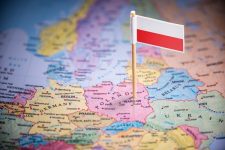 Українських біженців у Польщі зобов’яжуть платити за житло: рішення уряду