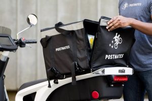 Uber купил американский сервис доставки еды Postmates: сколько заплатила компания