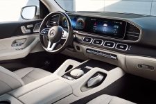 Mercedes-Benz могут запретить продавать машины в родной стране