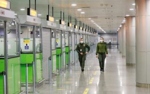 Украина вводит обязательное COVID-тестирование для иностранцев