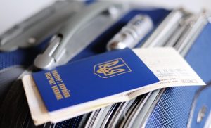 Путешествия в коронакризис: как гражданам и иностранцам въезжать в Украину