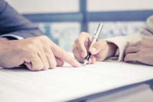 В НБУ объяснили, какая страховка является обязательной