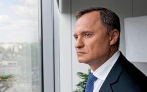 Польша хочет арестовать владельца Idea Bank: ему грозит 15 лет заключения