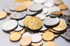 Клиенты ПриватБанка сдали за месяц почти 50 тонн монет