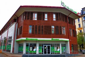 Крупнейший банк Украины заблокирован от управления латвийской «дочкой» — СМИ