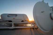 Virgin впервые испытала Hyperloop с пассажирами на борту (фото, видео)