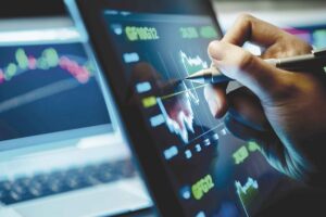 Нацкомиссия по ценным бумагам предупреждает о мошенничестве “квазиброкеров”