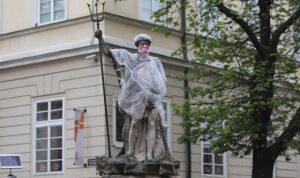 Львов обжалует решение Кабмина о введении карантина выходного дня