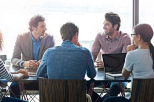 Помощь в кризис: Facebook запустил платформу с онлайн-тренингами для МСБ в Украине