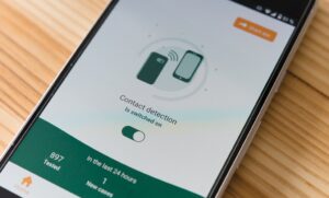 Приложения против COVID-19: как государства борются с коронавирусом с помощью технологий