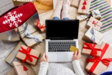 Напередодні сезону новорічних розпродажів для жителів України було запущено сайт з кібербезпеки